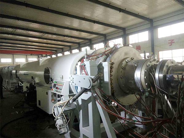 鴻景高新見證隆翔駿品質，12條PE波紋管擠出線成功交付